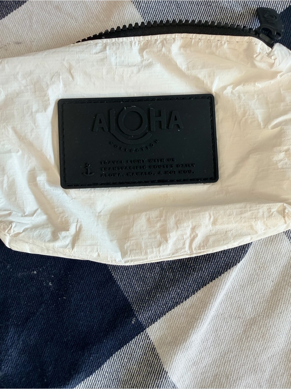 ALOHA White and Black Logo mini Travel Pouch - Picture 2 of 5